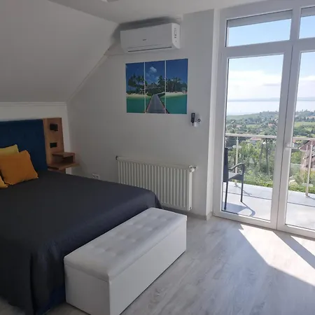 Lakeview Apartment