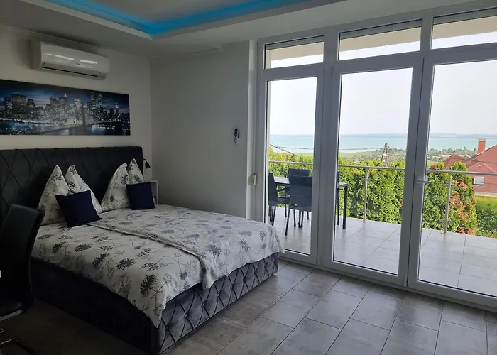 Lakeview بالاتونفوريد